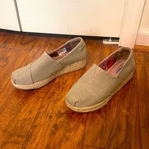 Bobs by Sketchers size 6.5